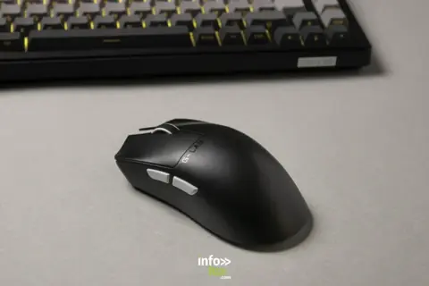 The G-Lab Kult Elite M150, die leichte kabellose Maus für präzises Spielen